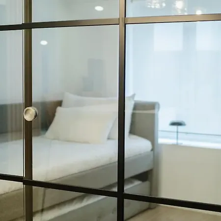 Atico Isabel, Diseno Y Calidez Junto A La Muralla Romana Daire