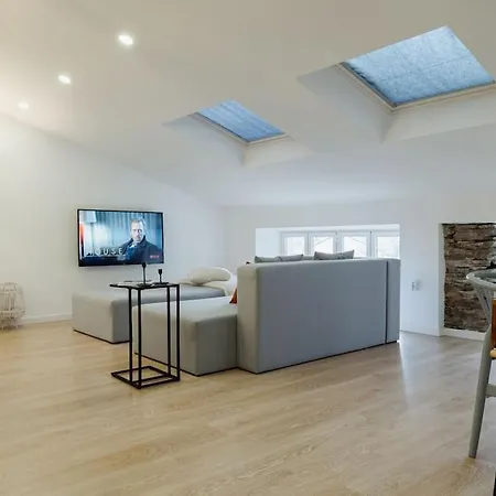 Apartamento Atico Isabel, Diseno Y Calidez Junto A La Muralla Romana Lugo