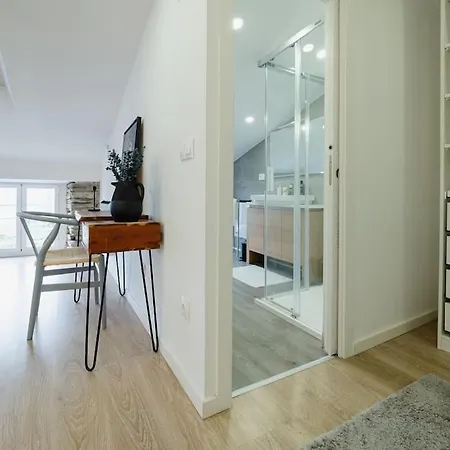 Atico Isabel, Diseno Y Calidez Junto A La Muralla Romana Appartement