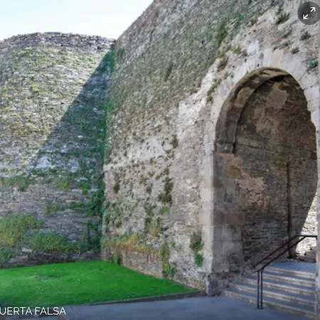 Atico Isabel, Diseno Y Calidez Junto A La Muralla Romana Appartement