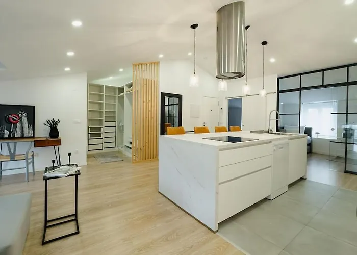 Atico Isabel, Diseno Y Calidez Junto A La Muralla Romana *