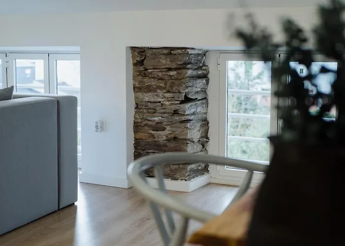 Atico Isabel, Diseno Y Calidez Junto A La Muralla Romana